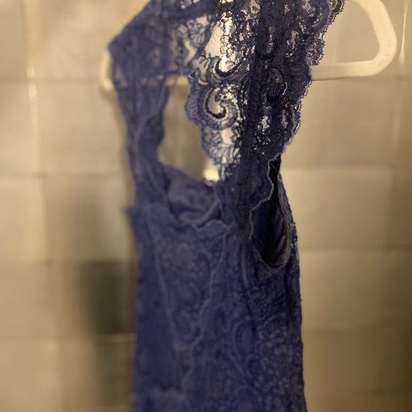 Nicole Miller Eva Open Back Lace Cocktail Dress - Picture 7 of 7